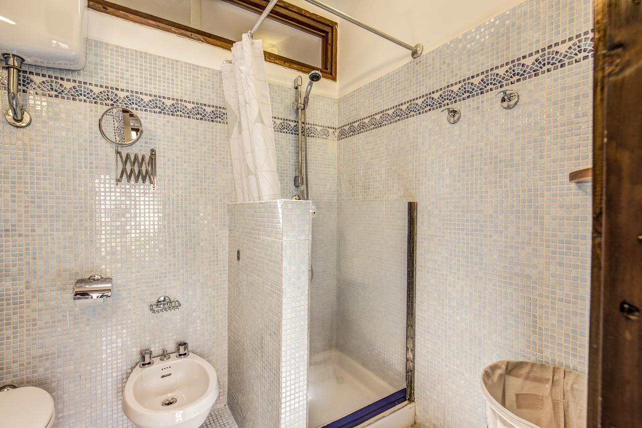 Homehouse Garofano - Rione Monti - Colosseum Рим Екстериор снимка