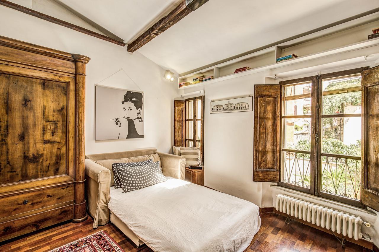 Homehouse Garofano - Rione Monti - Colosseum Рим Екстериор снимка