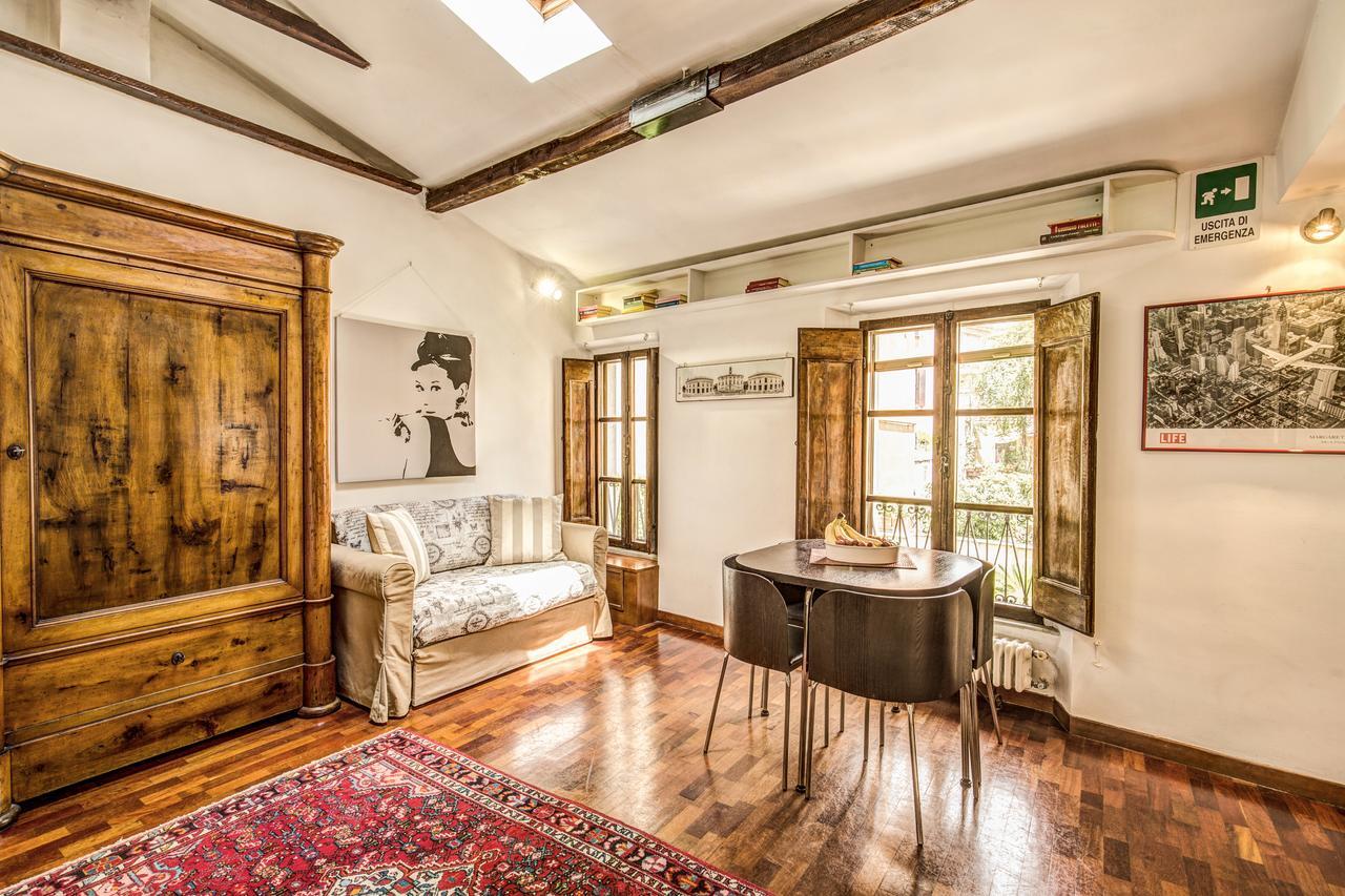 Homehouse Garofano - Rione Monti - Colosseum Рим Екстериор снимка