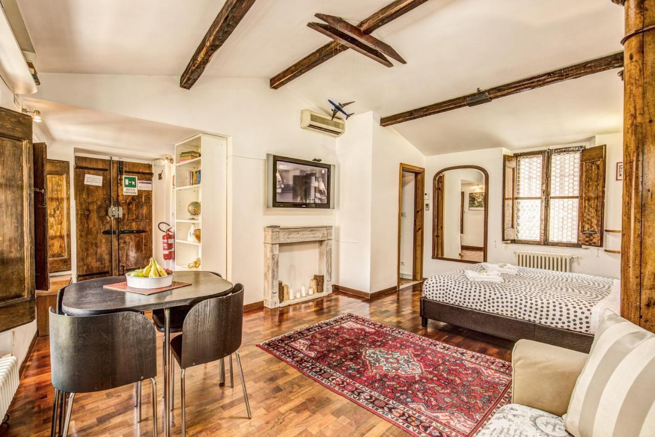 Homehouse Garofano - Rione Monti - Colosseum Рим Екстериор снимка